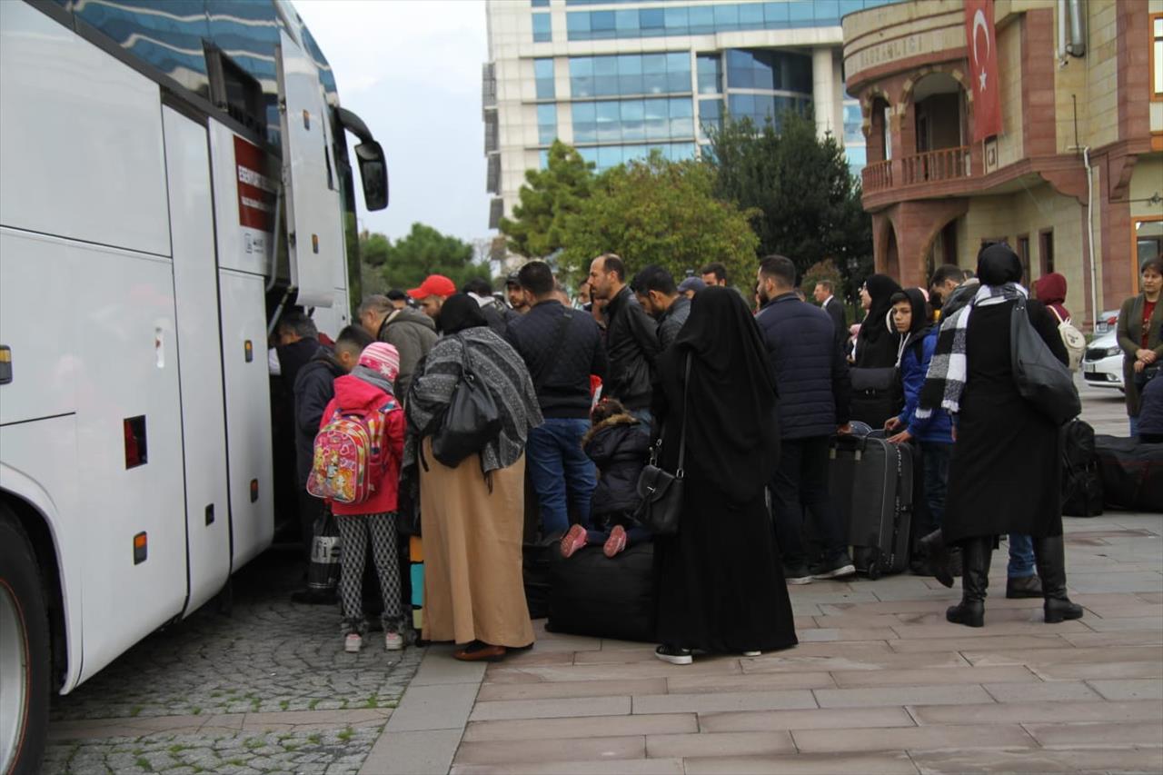 Esenyurt’tan Anavatan Suriye’ye Dönüşler Hızlandı