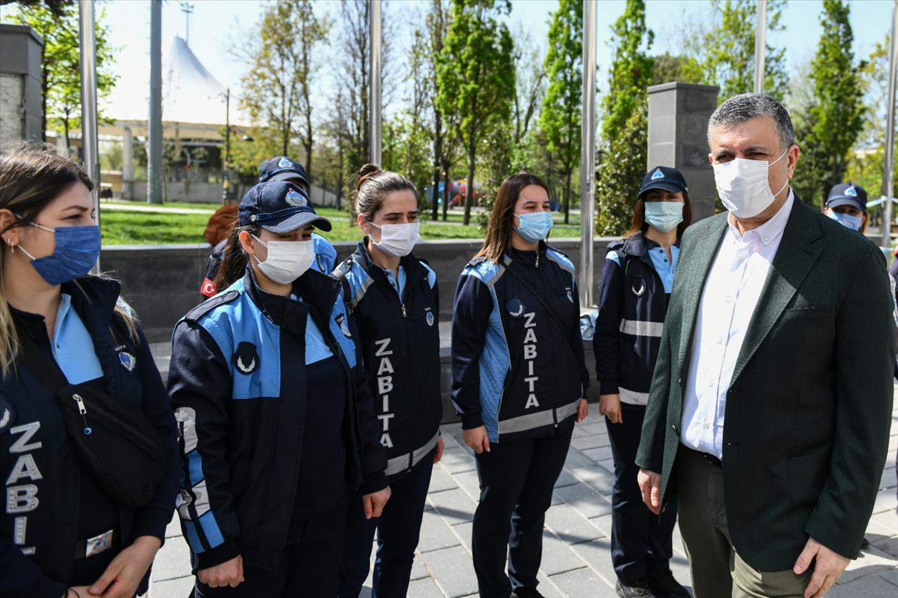 Esenyurt Belediyesi Pandemi Destek Ekibi, 43 Mahallenin Tamamına Hizmet Veriyor