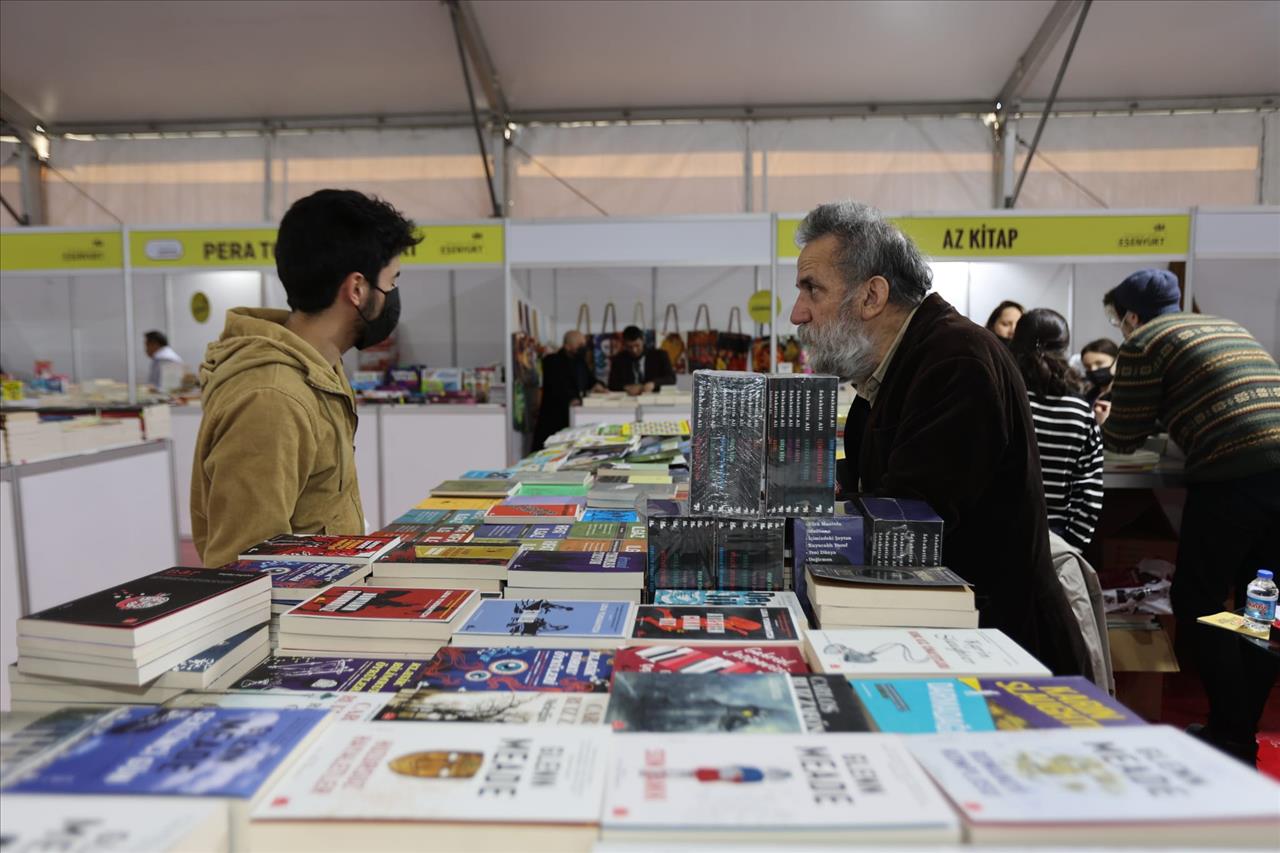 Esenyurt Edebiyat Ve Sanat Festivali Kapılarını Açtı