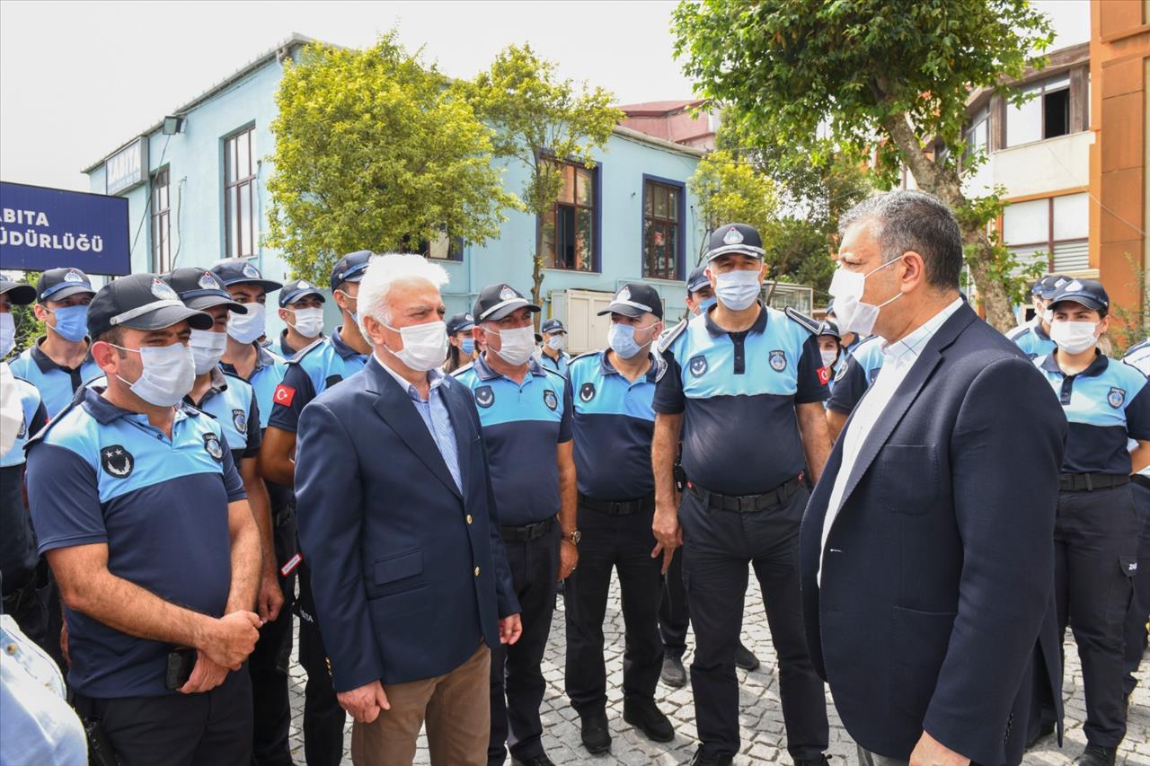 Başkan Bozkurt Mesai Arkadaşlarının Zabıta Haftasını Kutladı