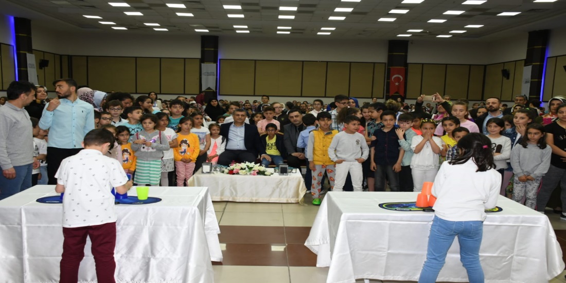 Esenyurt’un zeki çocukları turnuvada yarıştı