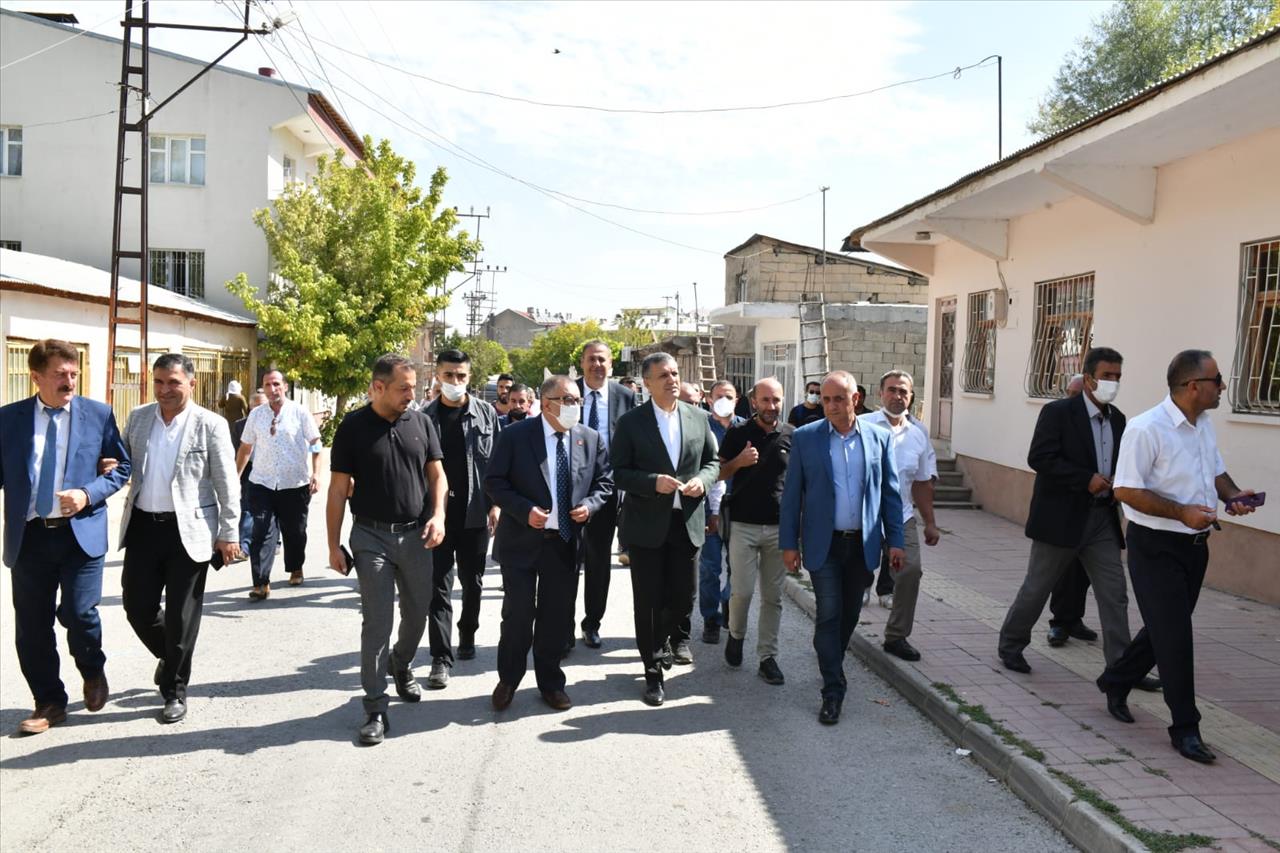 Başkan Bozkurt’tan Van’daki Selzedelere Dayanışma Ziyareti