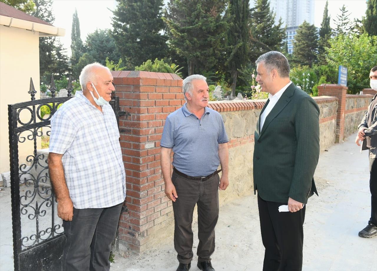 Başkan Bozkurt, Bayramın İlk Gününde İlçede Ziyaretlerde Bulundu