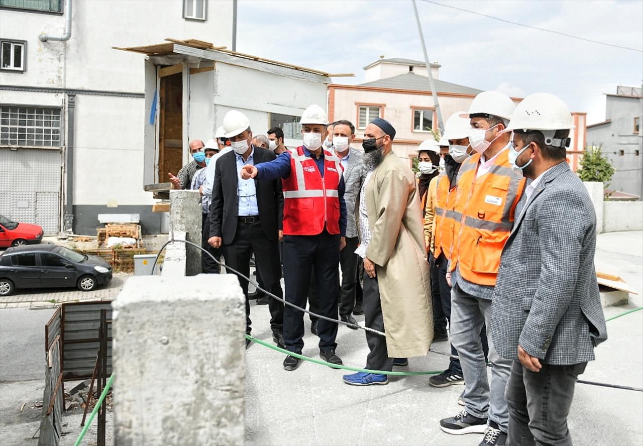 Başkan Bozkurt, Yapımı Devam Eden Cami İnşaatını İnceledi