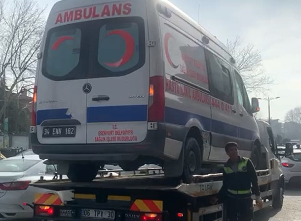 Hasta Taşıyan Ambulansı Haczettiler
