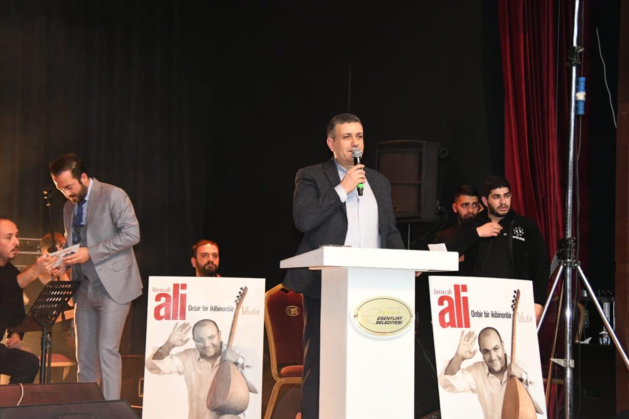 Kıvırcık Ali Unutulmayan Türküleriyle  Esenyurt'ta Anıldı