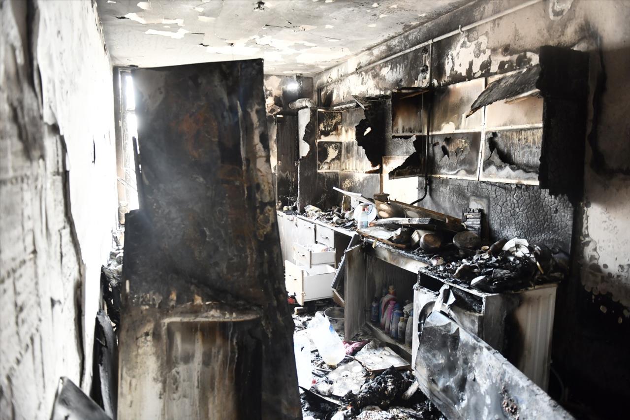 Başkan Özer, Evinde Yangın Çıkan Ailenin Çağrısını Cevapsız Bırakmadı