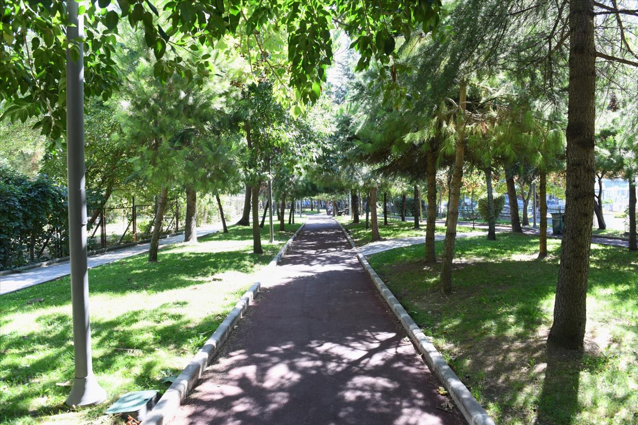 Atatürk Yürüyüş Parkı’nın Yolları Yenilendi