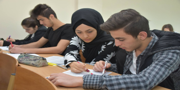 Esenyurt Belediyesi gençleri üniversiteye hazırlıyor