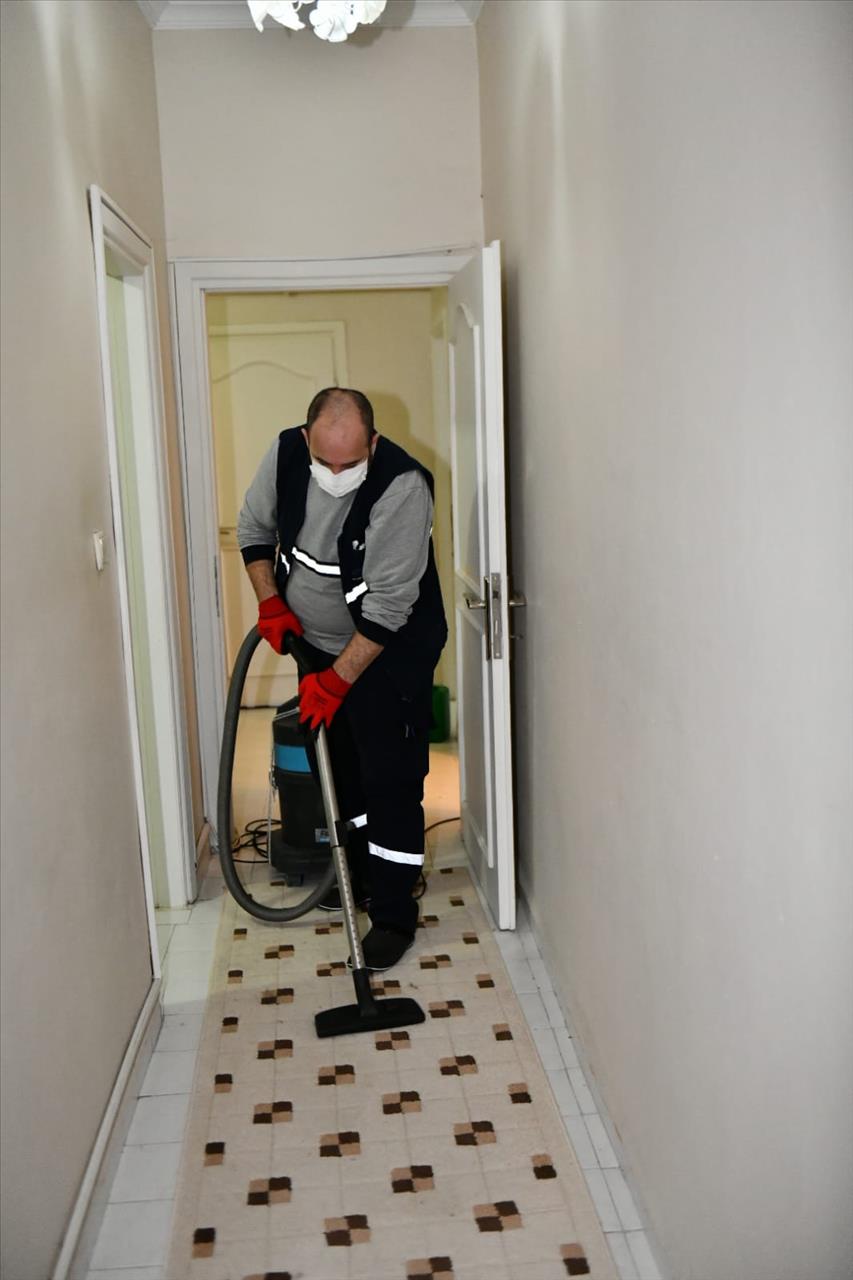 Esenyurt Belediyesi'nden 65 Yaş ve Üzeri Vatandaşlara Evde Temizlik Hizmeti