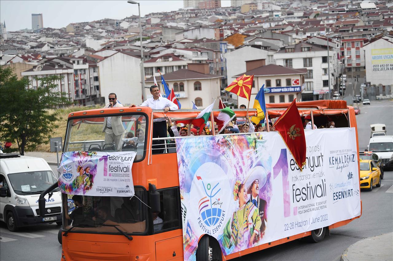 Savaş Halindeki İki Ülke Ukrayna Ve Rusya, Esenyurt’tan Barış Güvercini Uçurdu