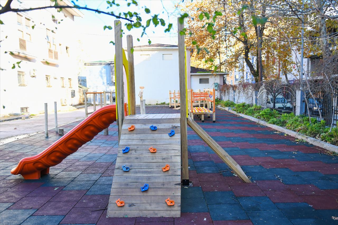 Esenyurt Belediyesi’nden Özel Çocuklara Oyun Alanı