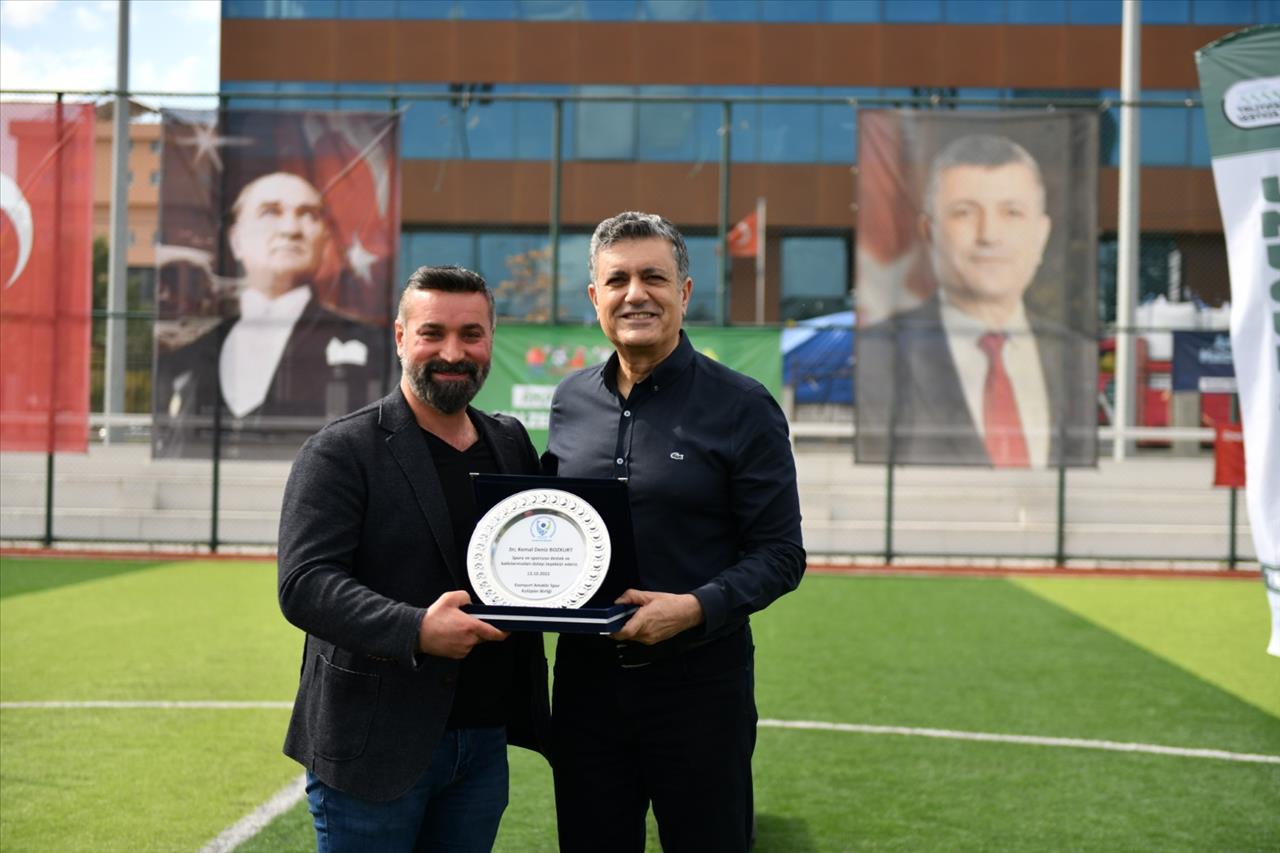 Başkan Bozkurt’tan Amatör Spor Kulüplerine Malzeme Desteği