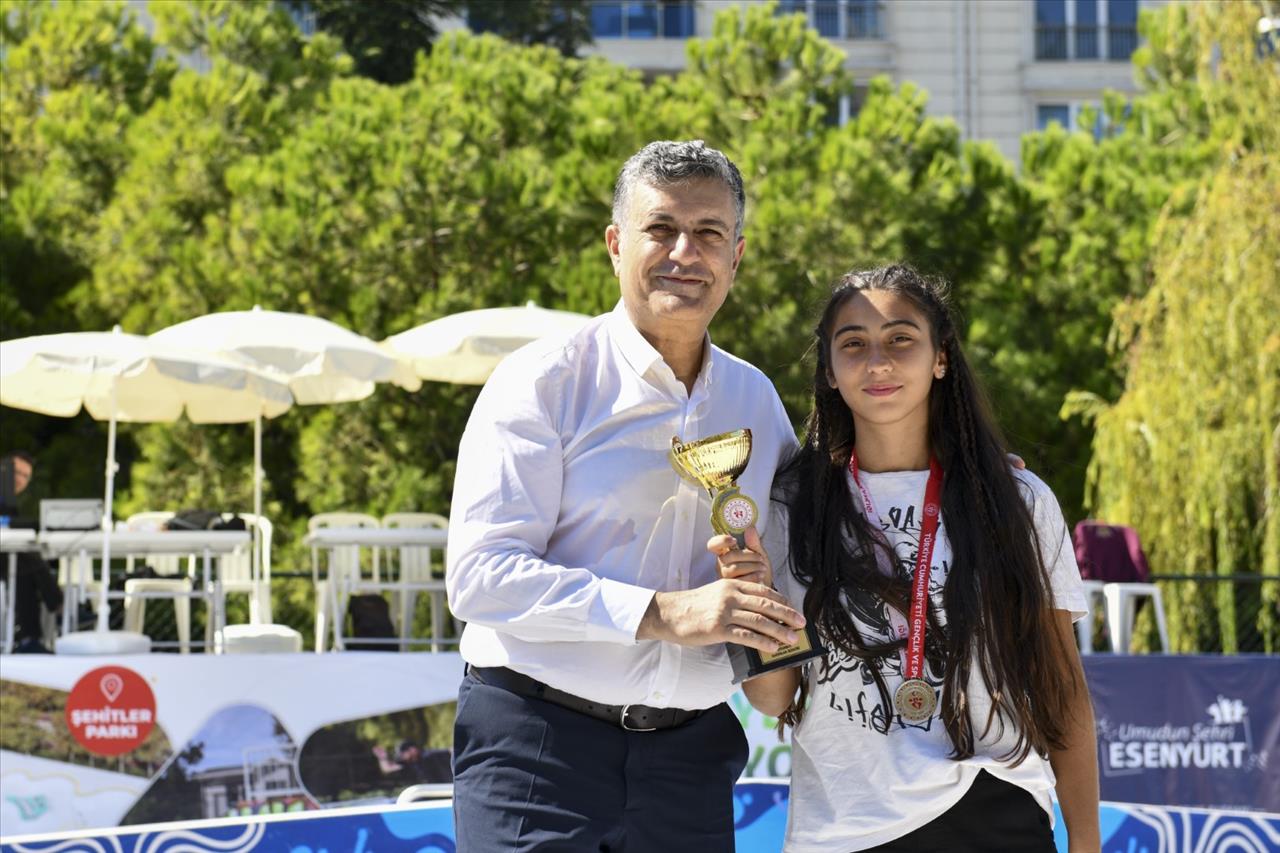 Türkiye’nin Kaykay Şampiyonları Ödüllerini Aldı