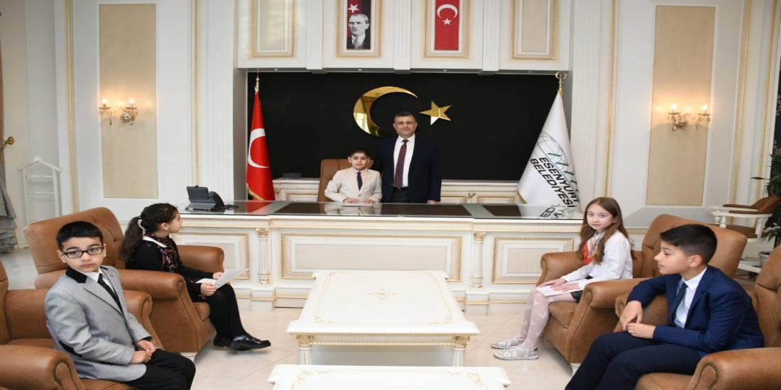 Başkan Kemal Deniz Bozkurt koltuğu devretti