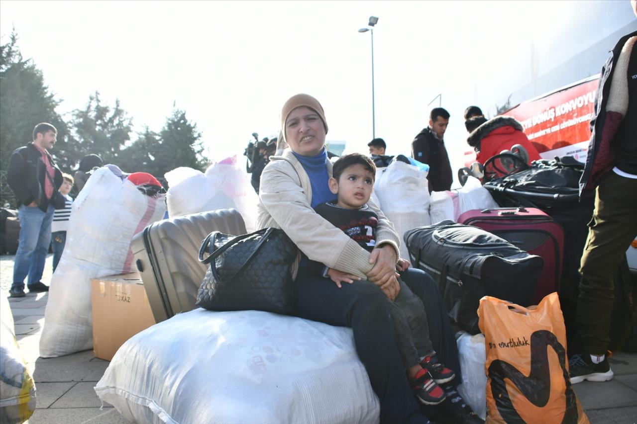 150 Suriyeli Daha Esenyurt’tan Ülkelerine Döndü