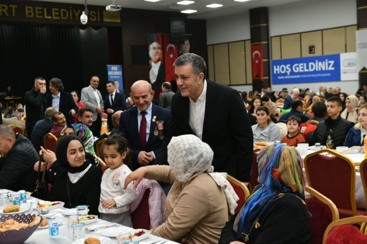 “Bu Ülke Şehit Ve Gazileri Sayesinde Geleceğe Güvenle Bakıyor”