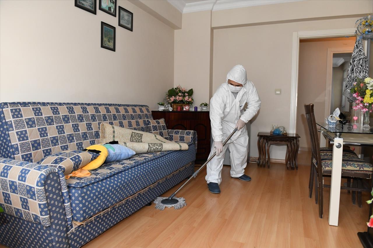 Esenyurt Belediyesi'nden 65 Yaş ve Üzeri Vatandaşlara Ücretsiz Evde Temizlik Hizmeti