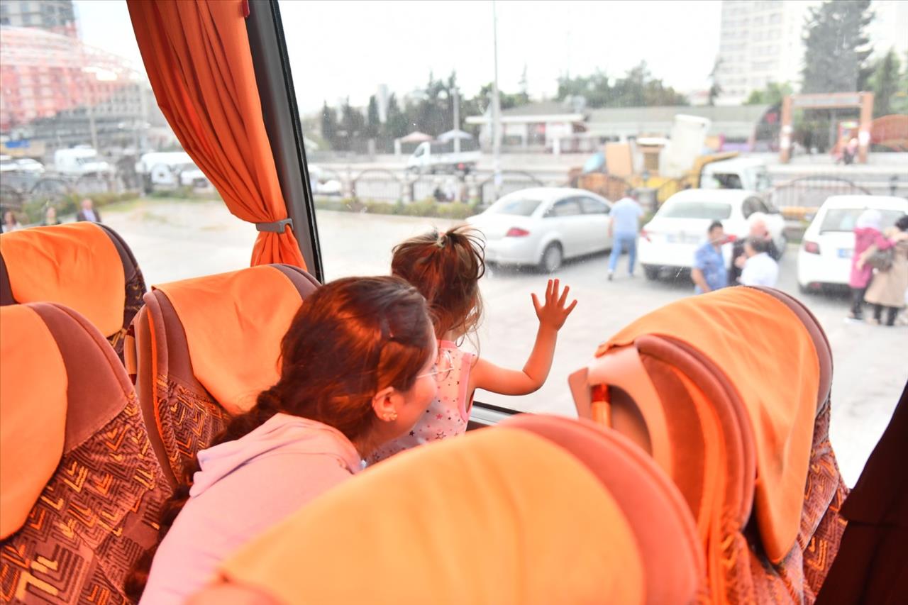 28 Suriyeli Daha Esenyurt’tan Ülkelerine Döndü