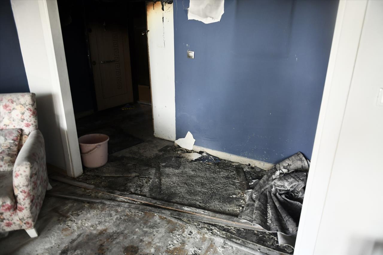 Başkan Özer, Evinde Yangın Çıkan Ailenin Çağrısını Cevapsız Bırakmadı