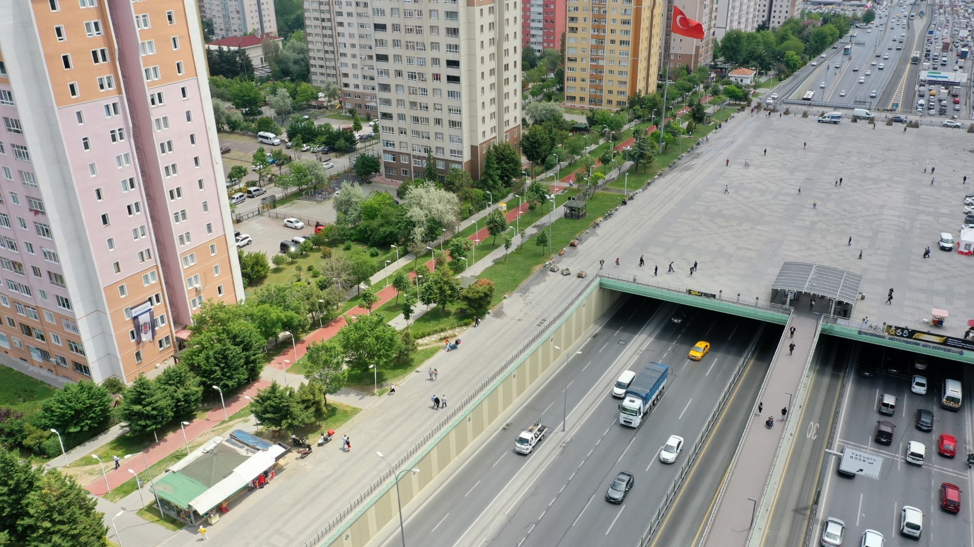 15 TEMMUZ DEMOKRASİ VE ŞEHİTLER PARKI