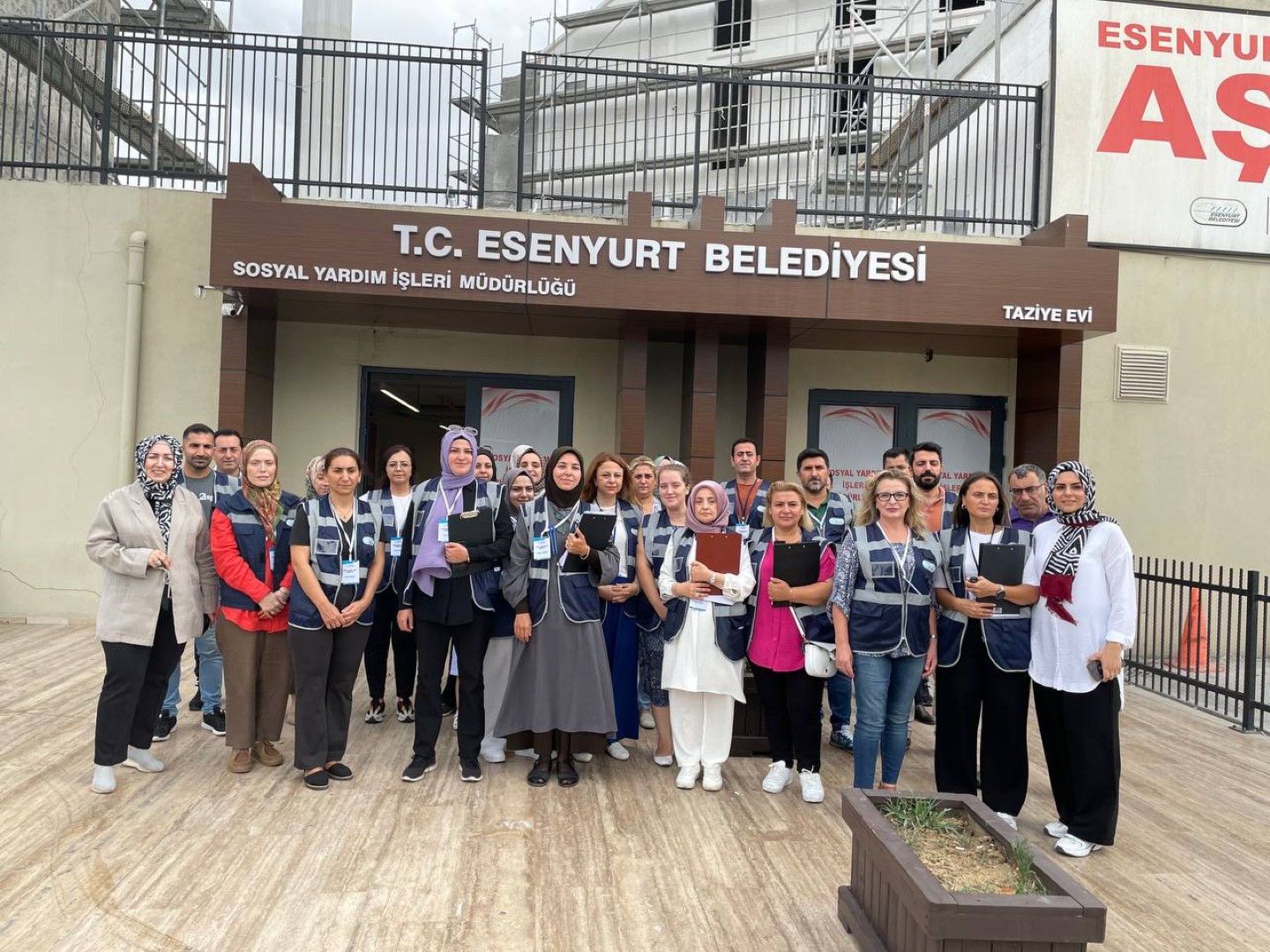 Esenyurt’ta Her Kapıya Destek