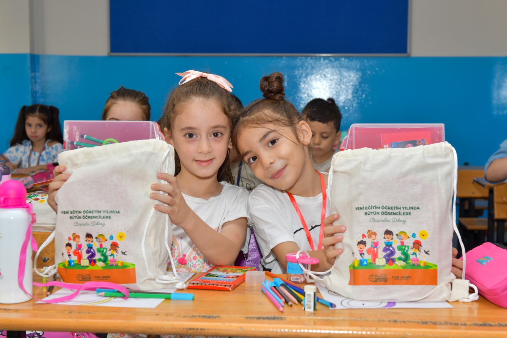 Esenyurt Belediyesi’nden Eğitime Büyük Destek: 26 Bin Öğrenciye Kırtasiye Seti Dağıtıldı