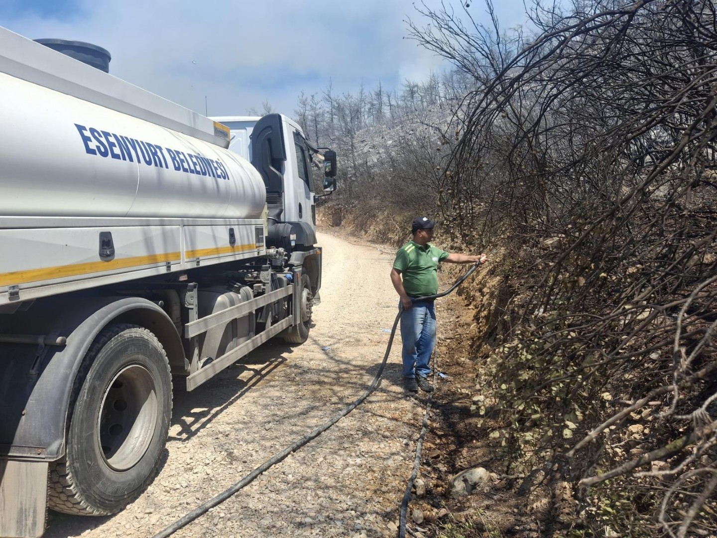 Esenyurt Belediyesi’nden Bursa’daki Yangına Destek