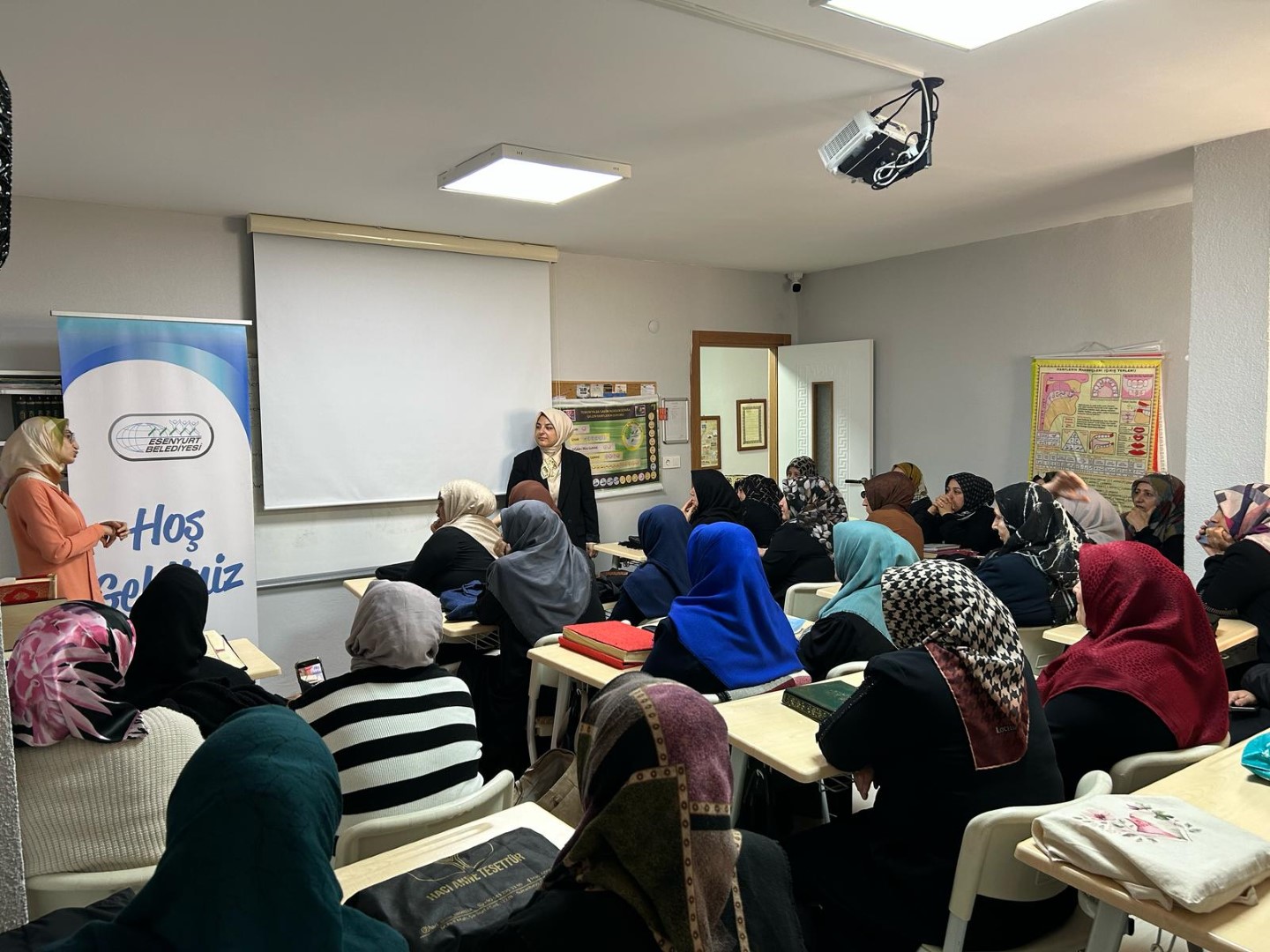 Esenyurt Belediyesinden “Güçlü Aile, Güçlü Toplum” Seminerleri