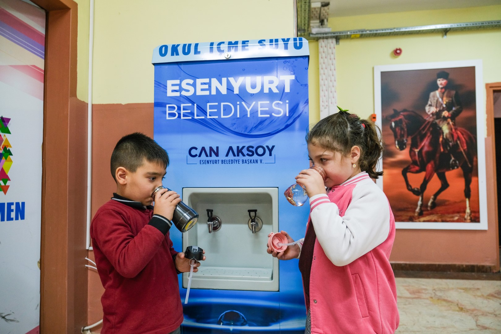 Esenyurt’ta Öğrencilere Ücretsiz İçme Suyu Desteği 