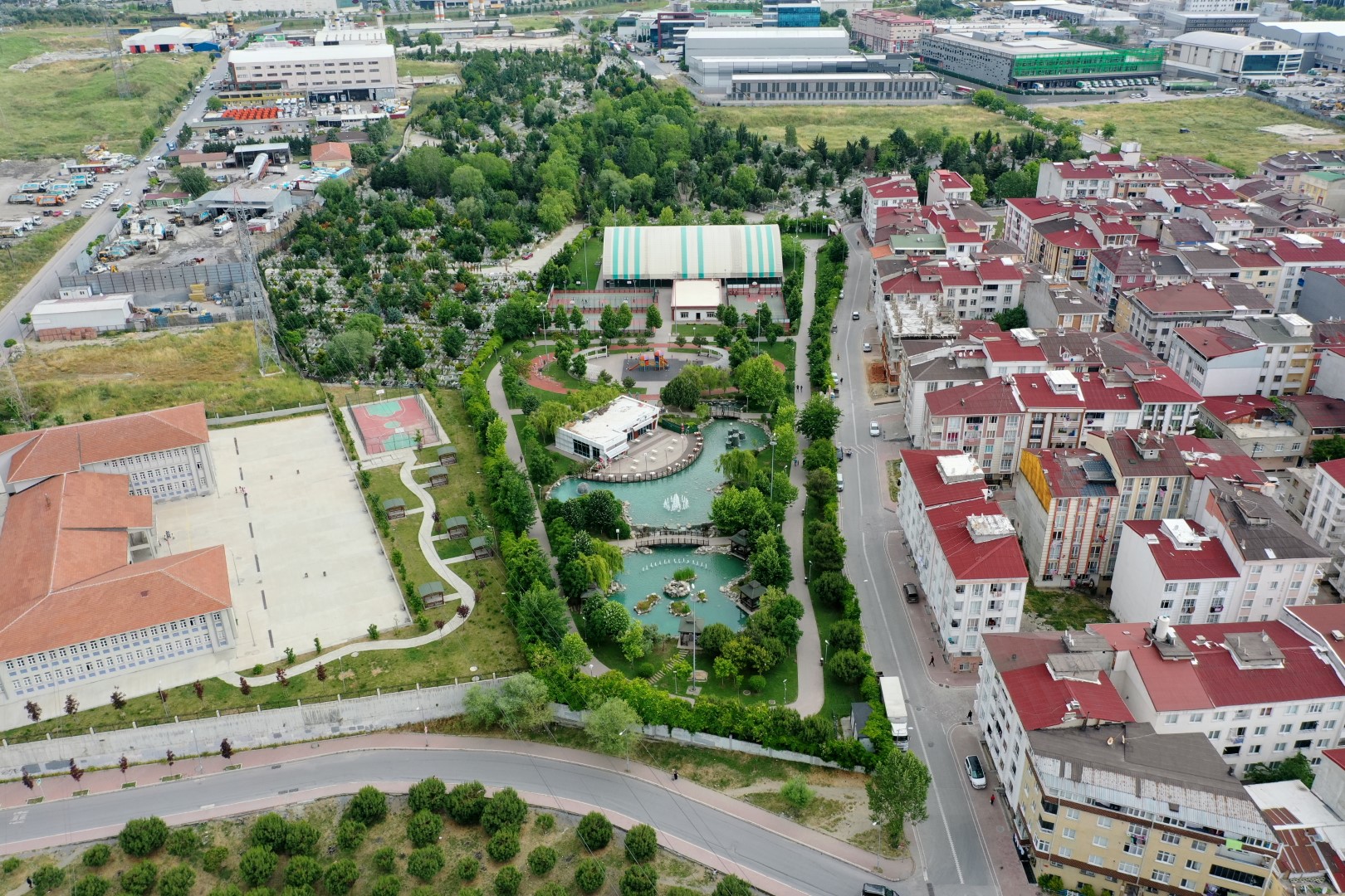 MUHSİN YAZICIOĞLU PARKI